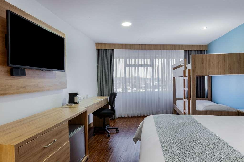 Tryp Guayaquil Hotel Szoba fotó